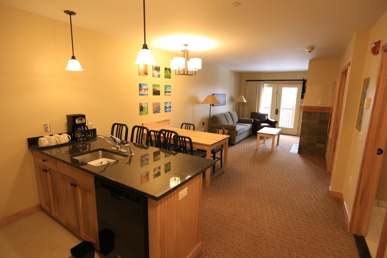 Burke Mountain Hotel And Conference Center Bagian luar foto