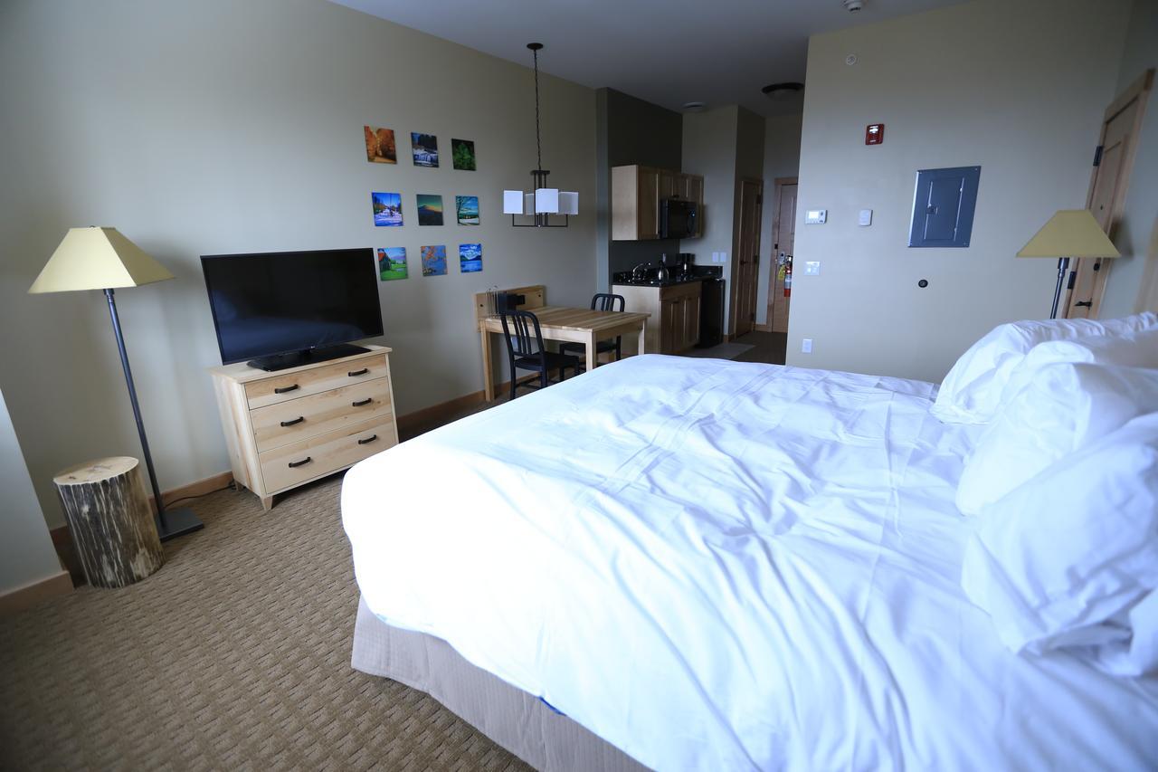 Burke Mountain Hotel And Conference Center Bagian luar foto