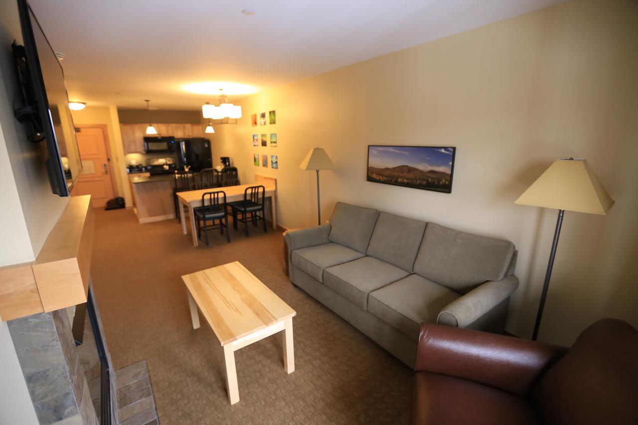 Burke Mountain Hotel And Conference Center Bagian luar foto